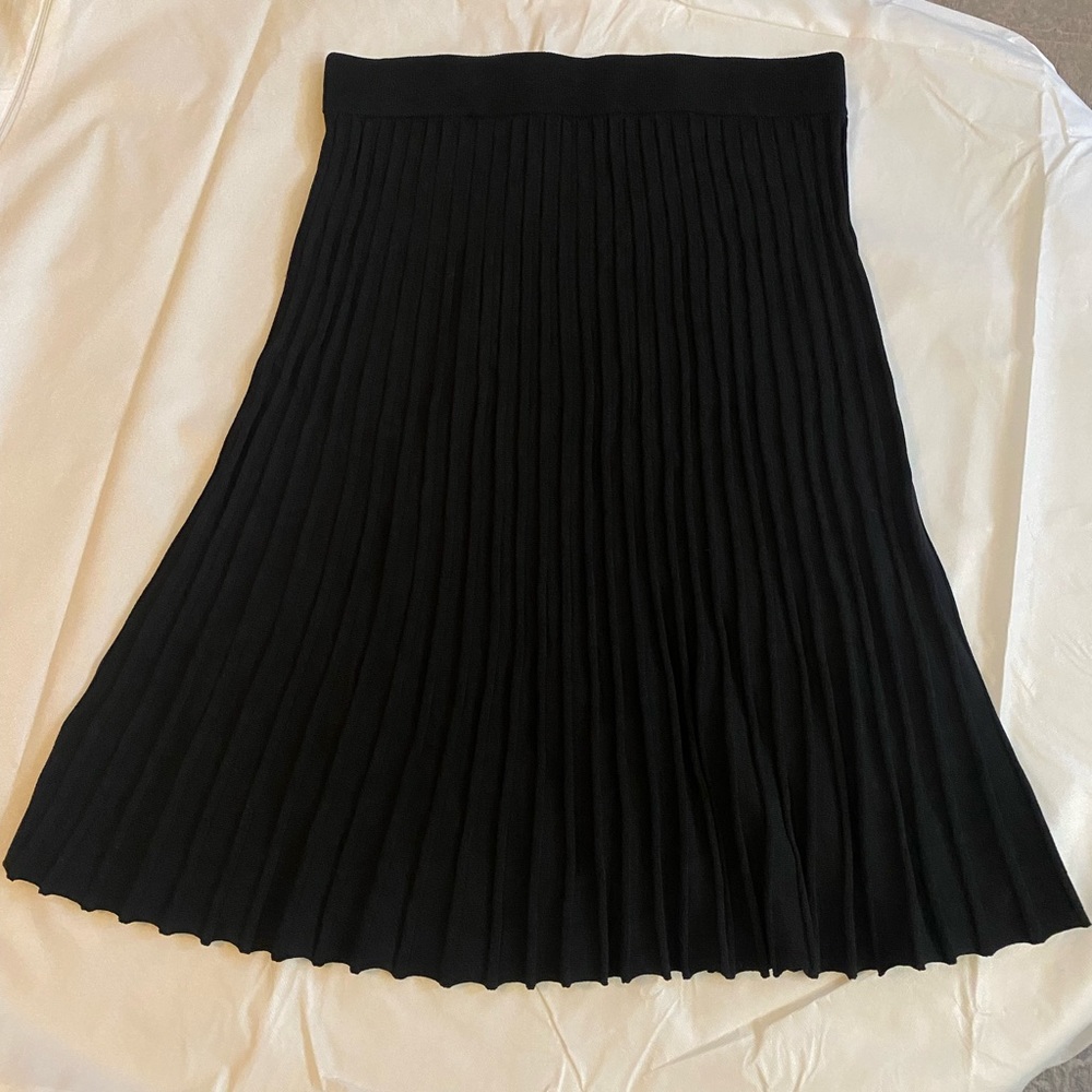 Ann Taylor black elastic waist skirt size large